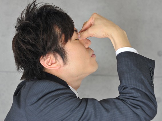 コンタクトで疲れた目を、様々な症状から守るための方法とは？